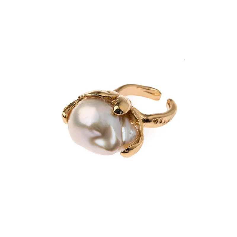 Baroque Pearl