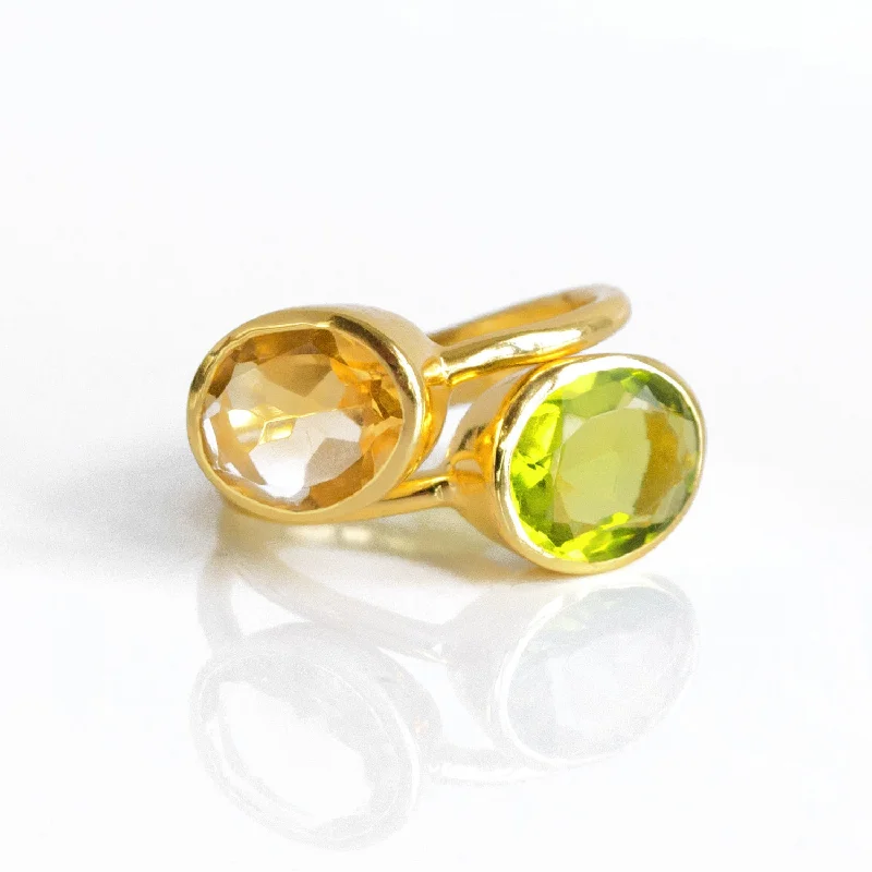 Classic Gold Wedding Ring-Set of Two Stacking Oval Rings : Citrine and Peridot