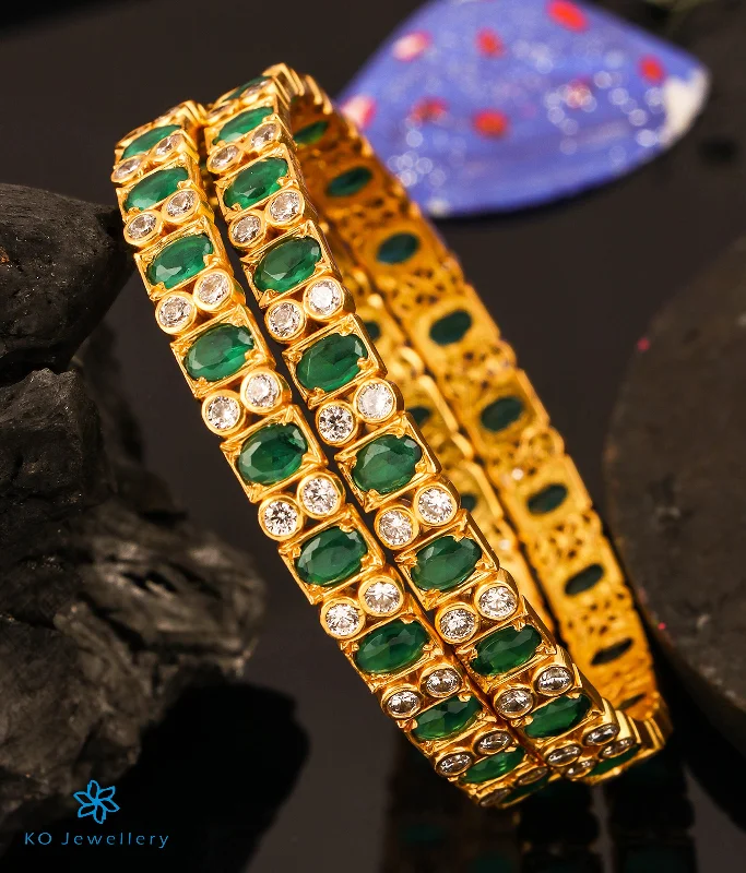 Classic Gemstone Bracelet-The Uthika Silver Green Kemp Bangle (Size/2.2/2.4/2.6/2.8)