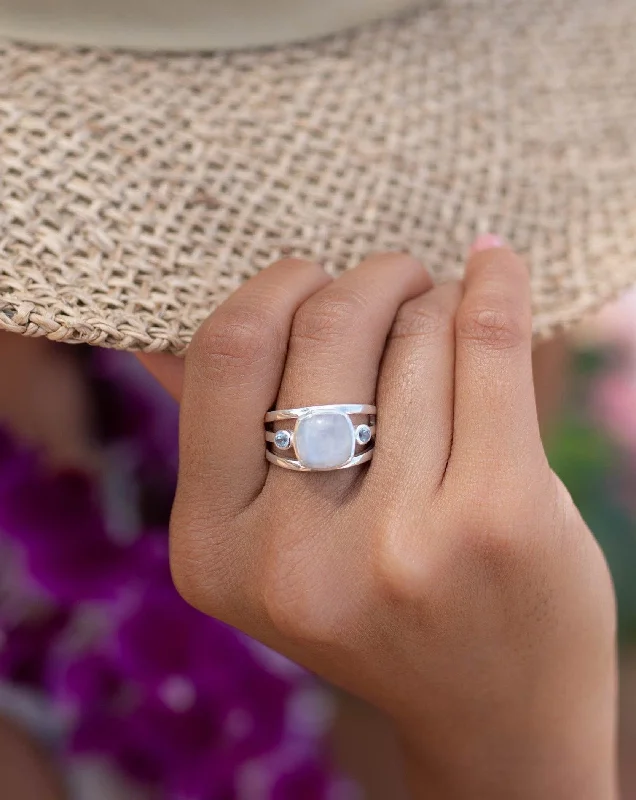 Elegant Sapphire Ring-Moonstone & Blue Topaz Ring ~ Sterling Silver 925 ~ MR269