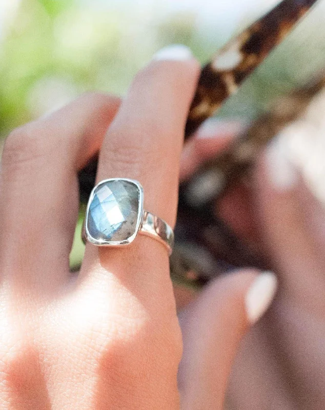 Round Cut Diamond Ring-Rectangle Rainbow Labradorite Ring ~ Sterling Silver 925 ~MR012