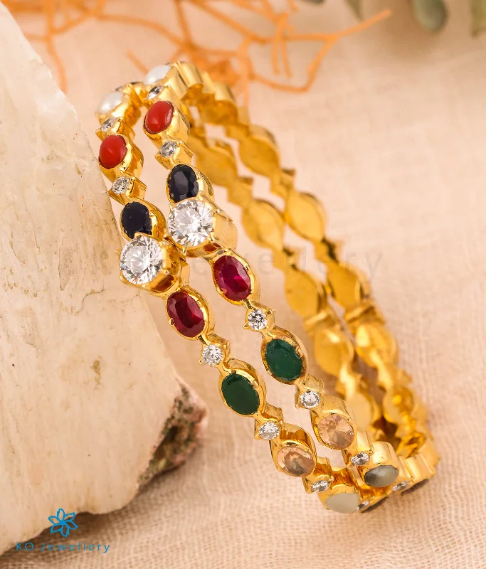 Adjustable Gold Bracelet-The Vaibhava Silver Solitaire Navaratna Bracelet (Size 2.2/2.4/2.6/2.8)