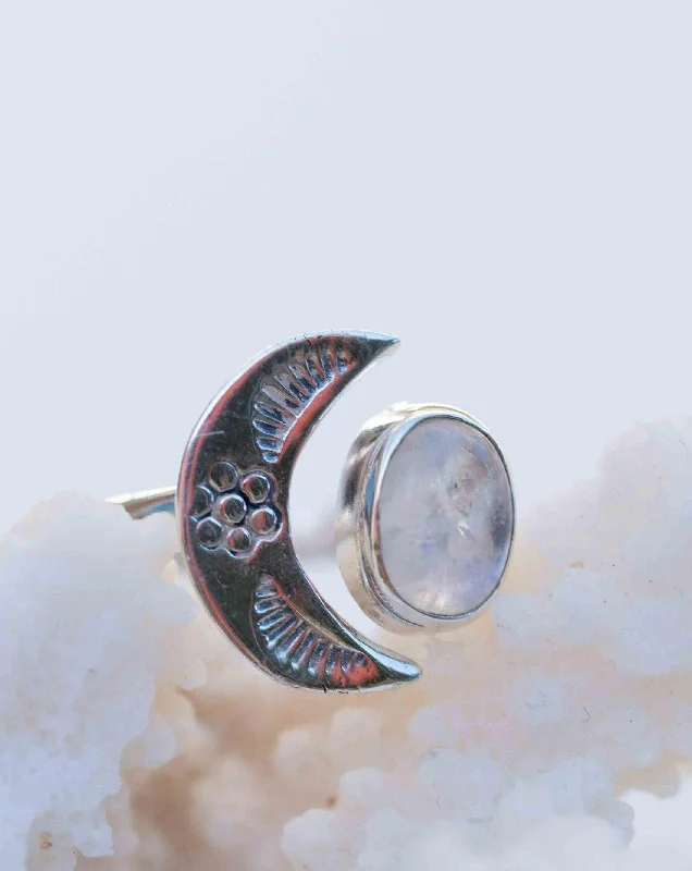 Simple Silver Ring for Women-Tania Ring ~Moonstone ~ Sterling Silver 925 ~ MR290