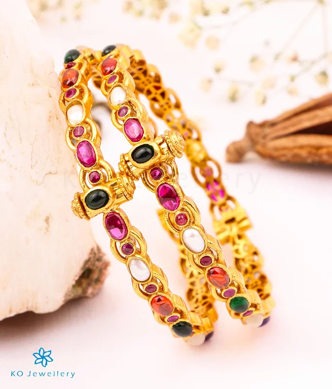 Luxury Charm Bracelet-The Sirikit Silver Navratna Gemstone Openable Bracelet (Size/2.2/2.4/2.6/2.8)