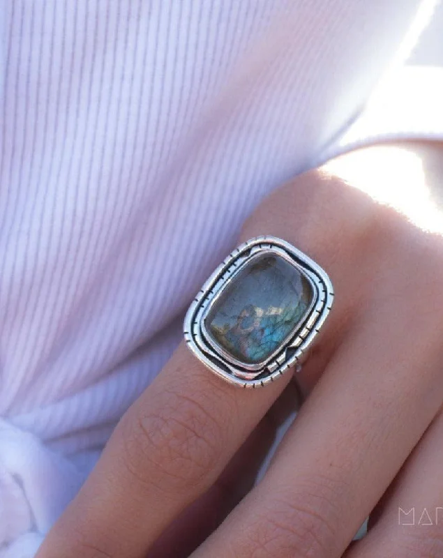 Trendy Stackable Rings-Rainbow Labradorite Rectangular Ring ~ Sterling Silver 925 ~ MR179