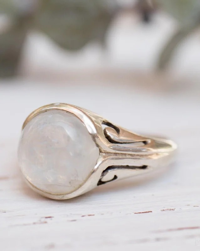 Vintage Gemstone Ring-Moonstone ~ Sterling Silver 925 ~ MR120