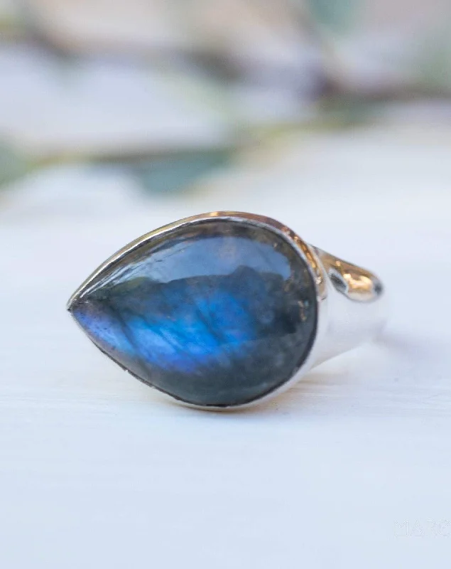 Silver Ring for Men-Rainbow Labradorite Ring ~ Sterling Silver 925 ~MR274