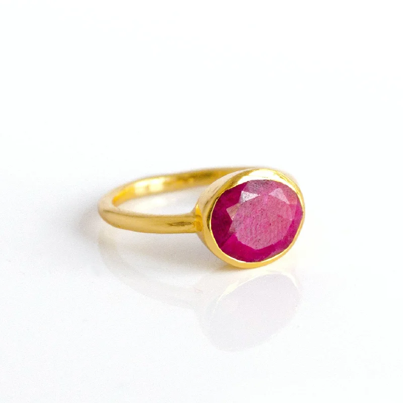 Vintage Diamond Ring-Oval Ruby Ring : July Birthstone