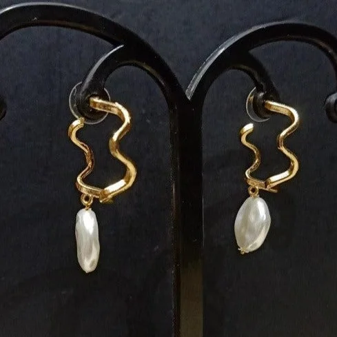 Classic Pearl Earrings-Classic Pearl Earrings-Infinity Jewels Gold Plated Hypoallergenic Nickel Free Dangler Earrings